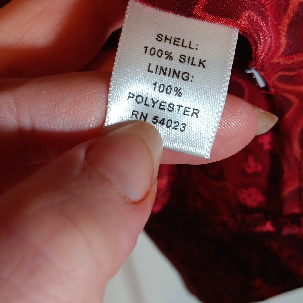 Banana Republic Red Silk Sleeveless Blouse - 12 - Picture 3 of 4